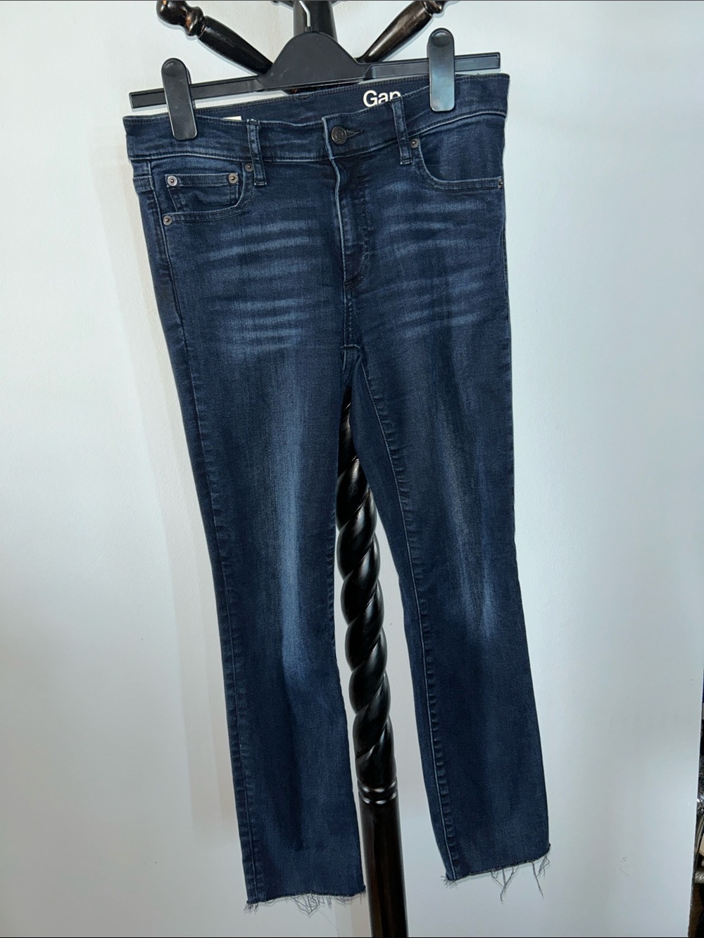 GAP Women's Straight Leg Jeans in Dark Indigo 8.T
